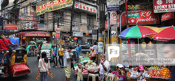 Straßenszene in Chinatown von Manila  Philippinen