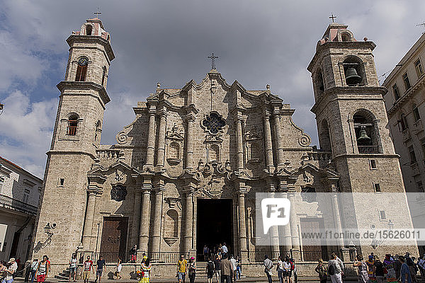 Außenansicht der Kathedrale von Havanna  Havanna  Kuba