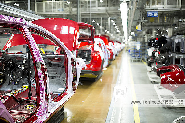 Modern automatized car production in a factory