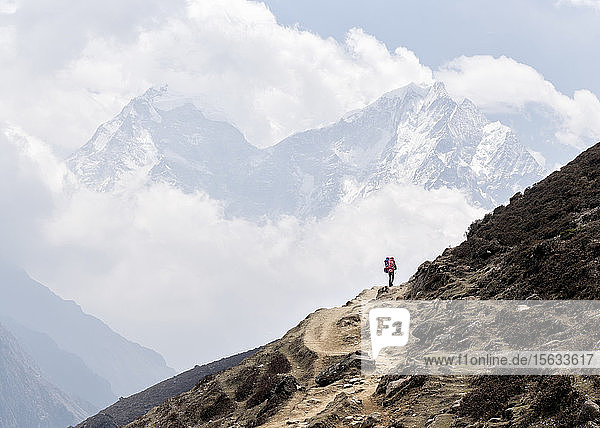 Trekking für junge Männer im Himalaya  Solo Khumbu  Nepal