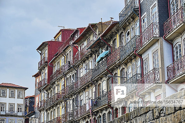 Portugal  Porto  Colorful houses in Ribeira Square