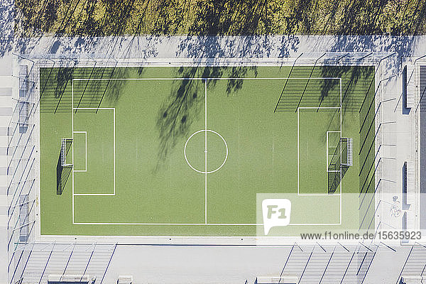 Luftaufnahme des Fußballfeldes  München  Deutschland