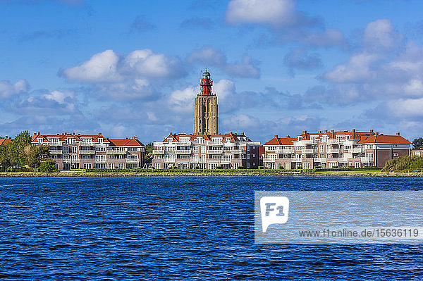 Niederlande  Zeeland  Westkapelle  Stadtbild mit Leuchtturm