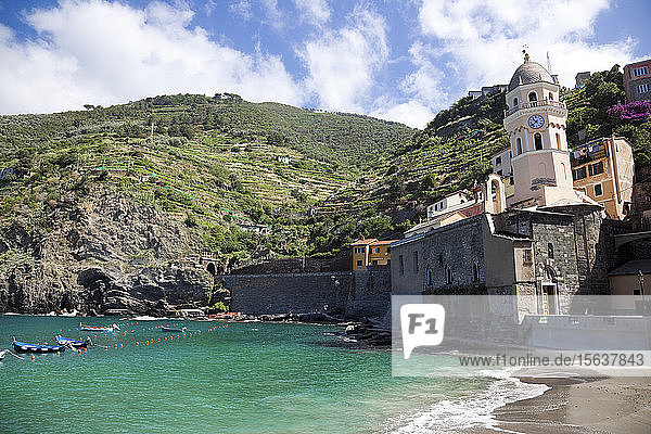 Küste bei Vernazza Cinque Terre Italien