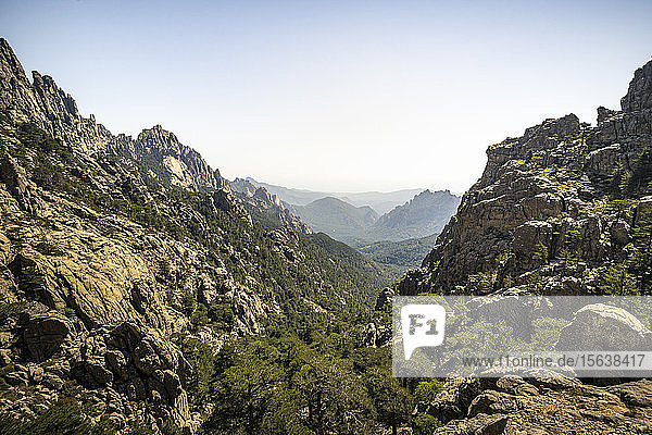 Blick ins Tal  Aiguilles de Bavella  Corse-du-Sud  Korsika  Frankreich