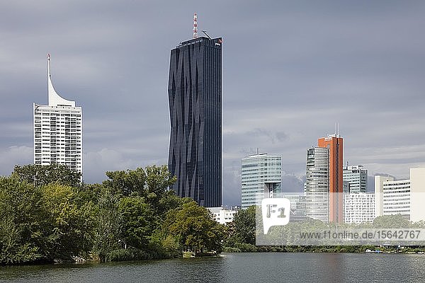 Donaucity vorne Kaiserwasser Wien Österreich Europa