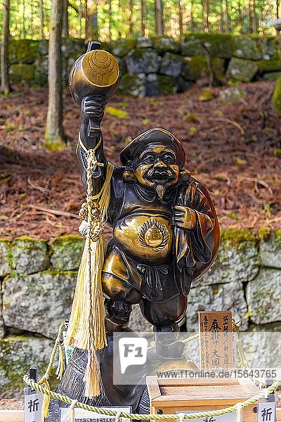 Goldene Statue  Glücksbringer  Nikk?  Japan  Asien