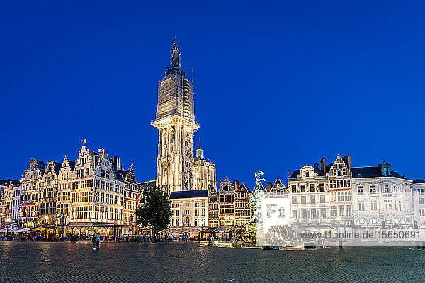Der Grote Markt im historischen Zentrum  Antwerpen  Belgien