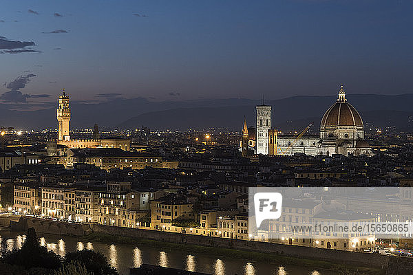 A view of Florence at dusk  Florence  Tuscany  Italy