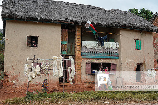 Ländliches Haus an der RN7  Provinz Fianarantsoa  Region Ihorombe  Süd-Madagaskar  Afrika