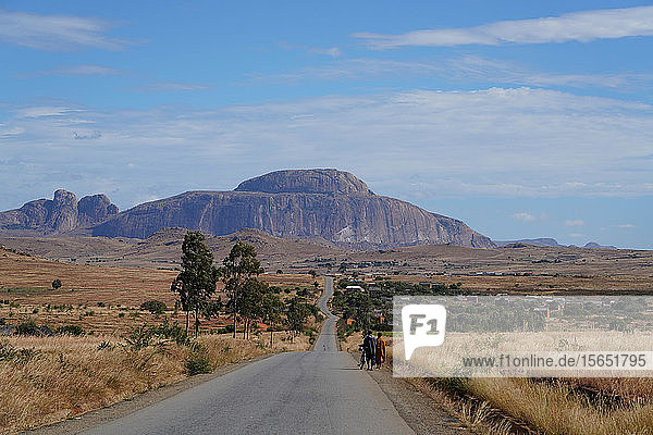 Chapeau de l'Eveque-Massiv  Ifandana  Provinz Fianarantsoa  Region Ihorombe  Süd-Madagaskar  Afrika