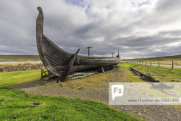 Nachbildung eines Wikinger-Langschiffs  Skidbladner  Haroldswick  Insel Unst  Shetlandinseln  Schottland  Vereinigtes Königreich  Europa