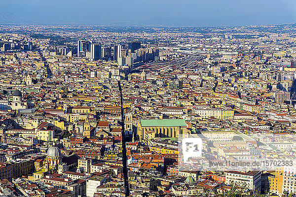 Italien  Kampanien  Neapel  Stadtbild vom Castel Sant'Elmo aus gesehen  spaccanapoli