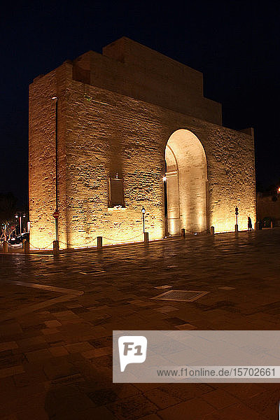Italien  Apulien  altes Stadttor Porta Napoli in Lecce