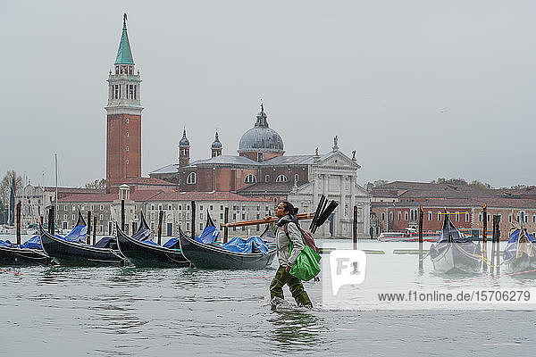 Markusplatz während der Flut in Venedig  November 2019  Venedig  UNESCO-Weltkulturerbe  Venetien  Italien  Europa