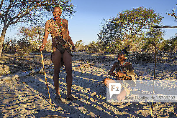 Tourist walk with San Bushmen at Meno a Kwena camp  Kalahari  Botswana  Africa