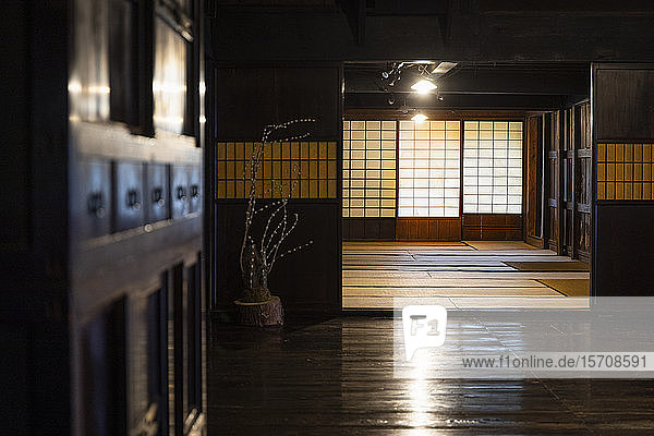 Japan  Takayama  Innenansicht eines traditionellen japanischen Hauses im Volksdorf Hida