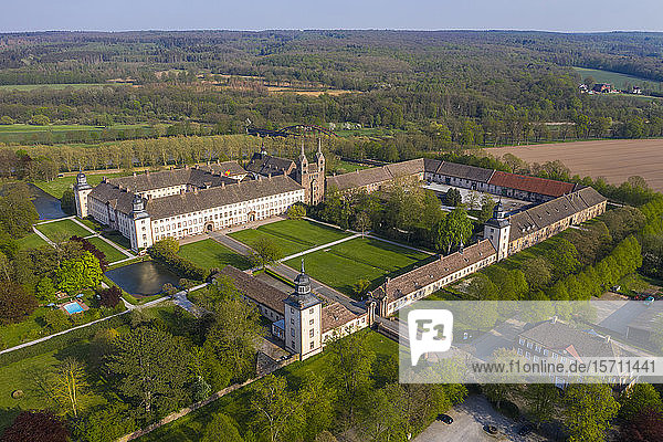 Luftbild der Fürstlichen Abtei Corvey  Deutschland