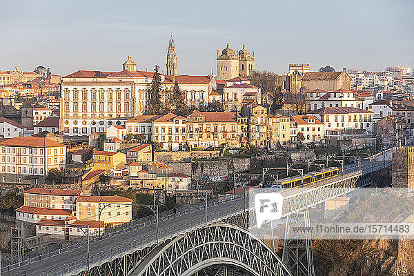 Portugal  Porto District  Porto  Dom Luis I Bridge and surrounding city buildings at dawn