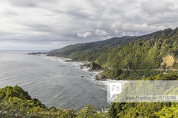 New Zealand  South Island  West Coast  Cape Foulwind  Meybille Bay  Coastline with highway