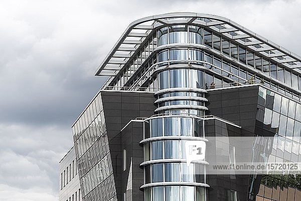 Modernes Bürogebäude  Kapelle-Ufer  Berlin  Deutschland  Europa