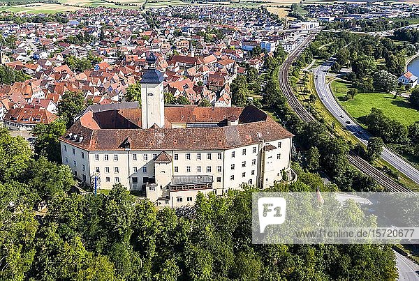 Luftaufnahme  Burg Horneck  Deutschordensburg  Gundelsheim  Odenwald  Baden-Württemberg  Deutschland  Europa