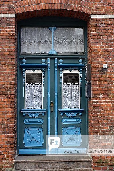Historische dekorative Holztür Husum Schleswig-Holstein Deutschland Europa