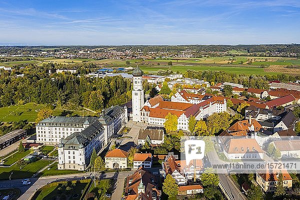Luftaufnahme Klosterkirche und Kloster Ursberg Ursberg Bayern Deutschland Europa