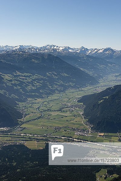 Blick ins Inntal und Zillertal  Wanderung im Rofangebirge  Tirol  Österreich  Europa