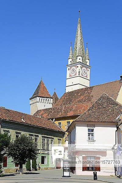 Schiefer Trompetenturm der Margarethenkirche,  Altstadt,  Medias,  Siebenbürgen,  Rumänien,  Europa