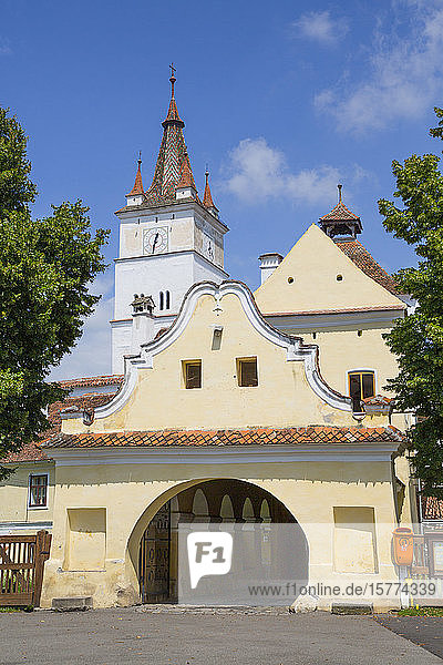 Eingang  befestigte Kirche von Harman  13. Jahrhundert; Harman  Kreis Brasov  Rumänien