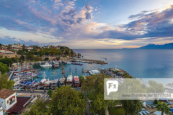 Alter Hafen  Kaleici  Antalya  Türkei  Kleinasien  Eurasien