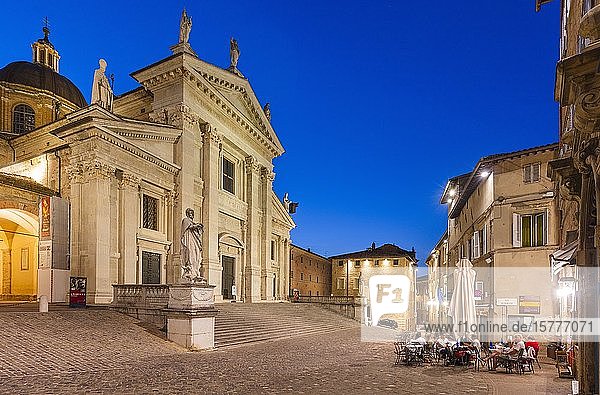 Duomo di Santa Maria Assunta  Urbino  Marken  Italien  Europa