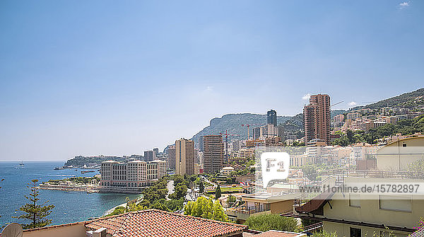 Blick auf die Französische Riviera  Monaco  Fürstentum Monaco