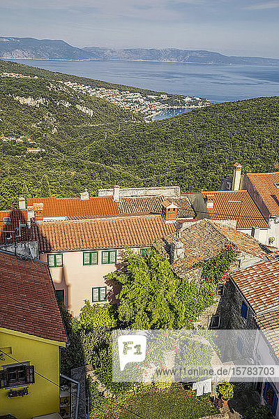Kroatien  Istrien  Labin und Rabac  Blick auf Altstädte und Adria