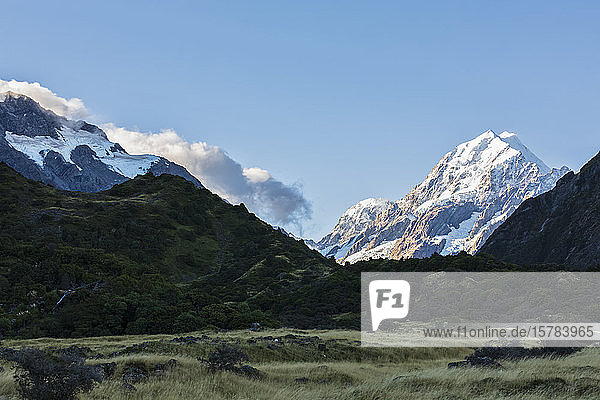 Neuseeland  Ozeanien  Südinsel  Canterbury  Ben Ohau  Südliche Alpen (Neuseeländische Alpen)  Mount Cook-Nationalpark  Aoraki / Mount Cook  Berglandschaft