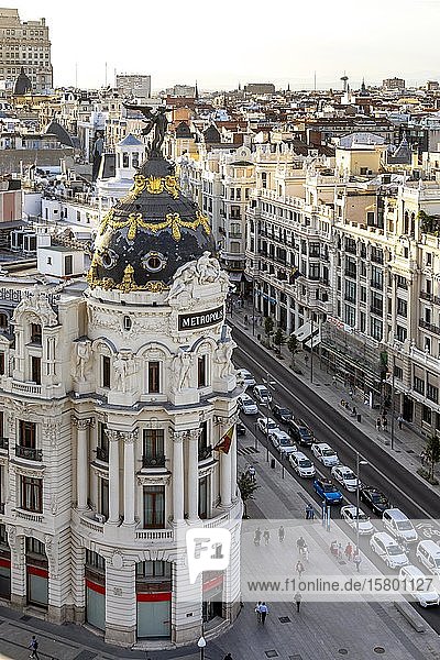 Metropolis House  Edificio Metropolis  with a view of the Gran Vía boulevard  Madrid  Spain  Europe