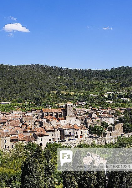 Lagrasse  Abtei von Sainte Marie de Lagrasse auch Saint d Orbieu in der Weinbauregion Corbieres  Departement Aude  Languedoc-Roussillon  Frankreich  Europa