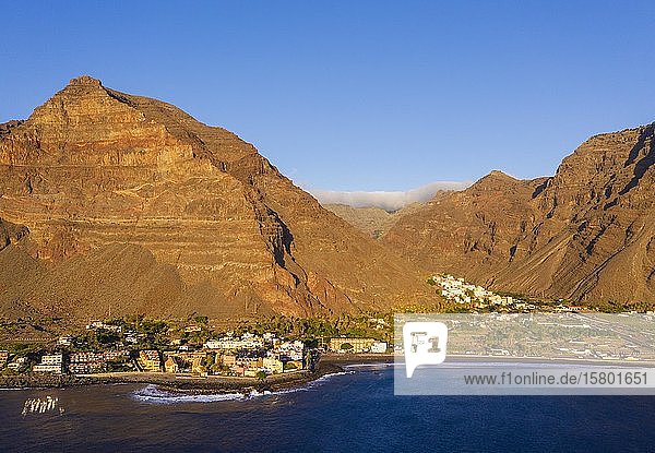La Playa und La Calera  Berg Riscos de La Merica  Valle Gran Rey  Luftaufnahme  La Gomera  Kanarische Inseln  Spanien  Europa