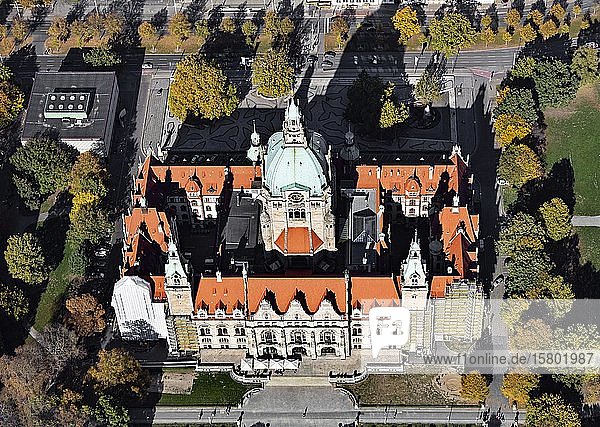 Neues Rathaus Maschpark Hannover Niedersachsen Deutschland Europa
