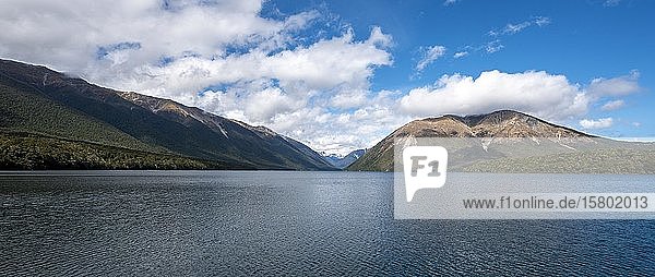 Blick über den Rotoiti-See  Nelson Lakes National Park  Tasman District  Südinsel  Neuseeland  Ozeanien