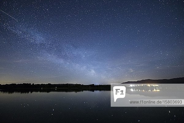 Sternenhimmel am Lech bei Lechbruck am See Bayern Deutschland Europa