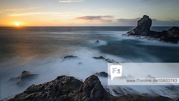 Sonnenuntergang an der Küste von La Palma La Palma Kanaren Spanien Europa