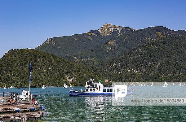 Excursion boat  Sankt Gilgen am Wolfgangsee with Schafberg  Country Salzburg  Austria  Europe