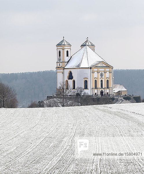 Wallfahrtskirche Marienberg im Winter  Burghausen  Oberbayern  Bayern  Deutschland  Europa