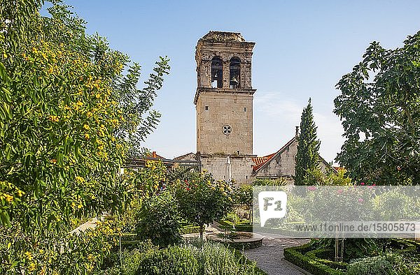 UNESCO-Welterbe  Mediterraner Garten des Klosters des Heiligen Laurentius  Sibenik  Mitteldalmatien  Dalmatien  Kroatien  Europa