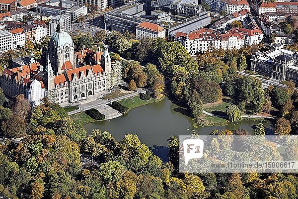 Neues Rathaus Maschpark Hannover Niedersachsen Deutschland Europa