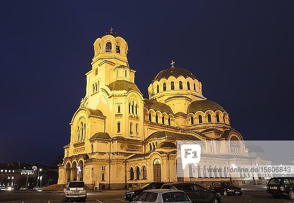 Alexander-Newski-Kathedrale bei Nacht  Sofia  Bulgarien  Europa