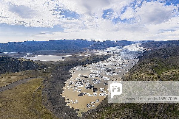Gletschersee mit Eisbergen  Gletscher Hoffellsjökull  Vatnajökull National Park  Hornafjörður  Südisland  Island  Europa