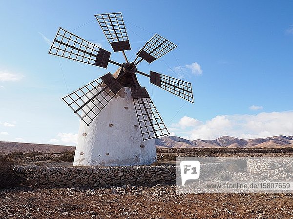 Windmühle  Fuerteventura  Kanarische Inseln  Spanien  Europa